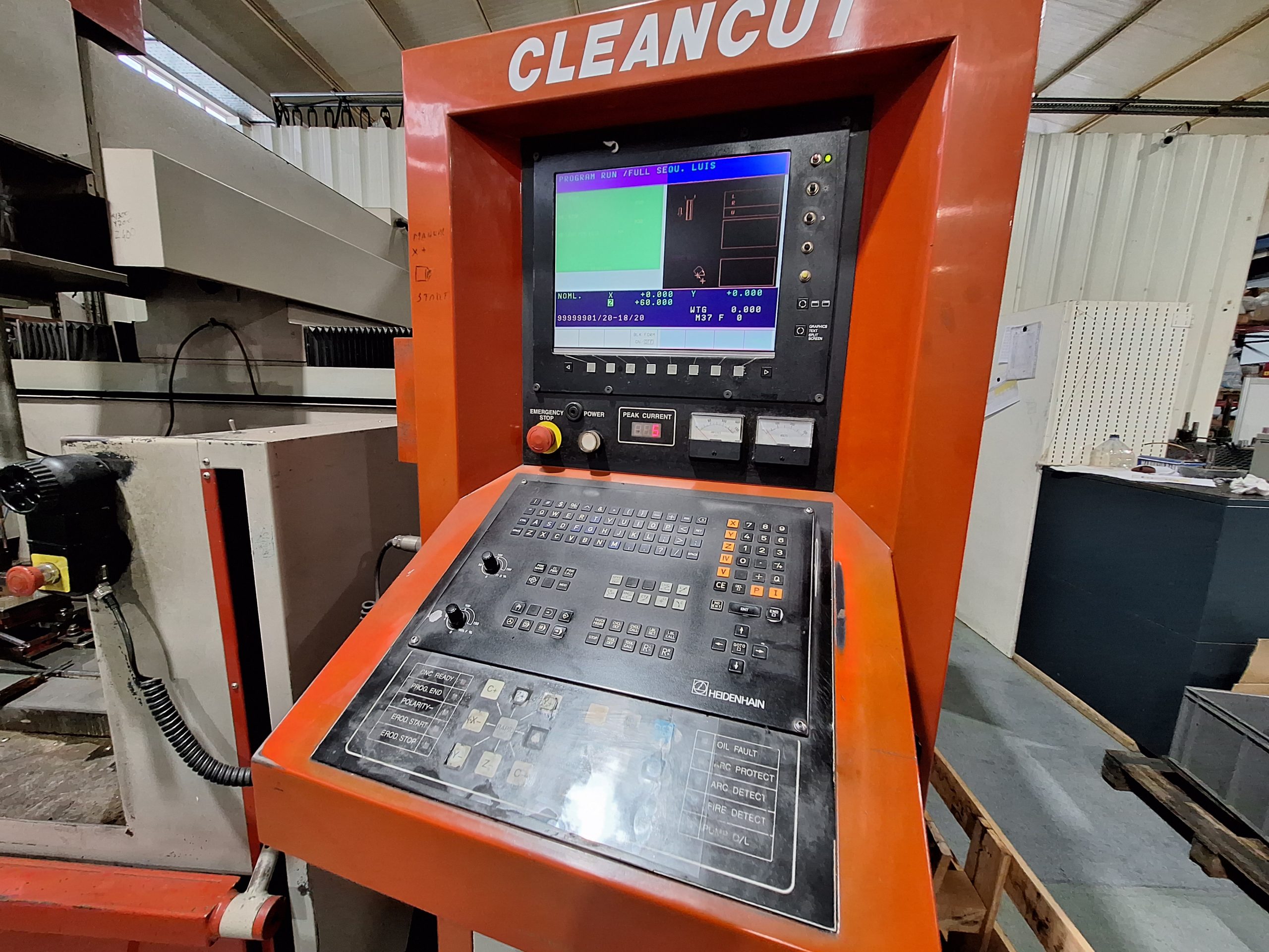 Cleancut EDM 650 CNC Electro Erosão - Image 2