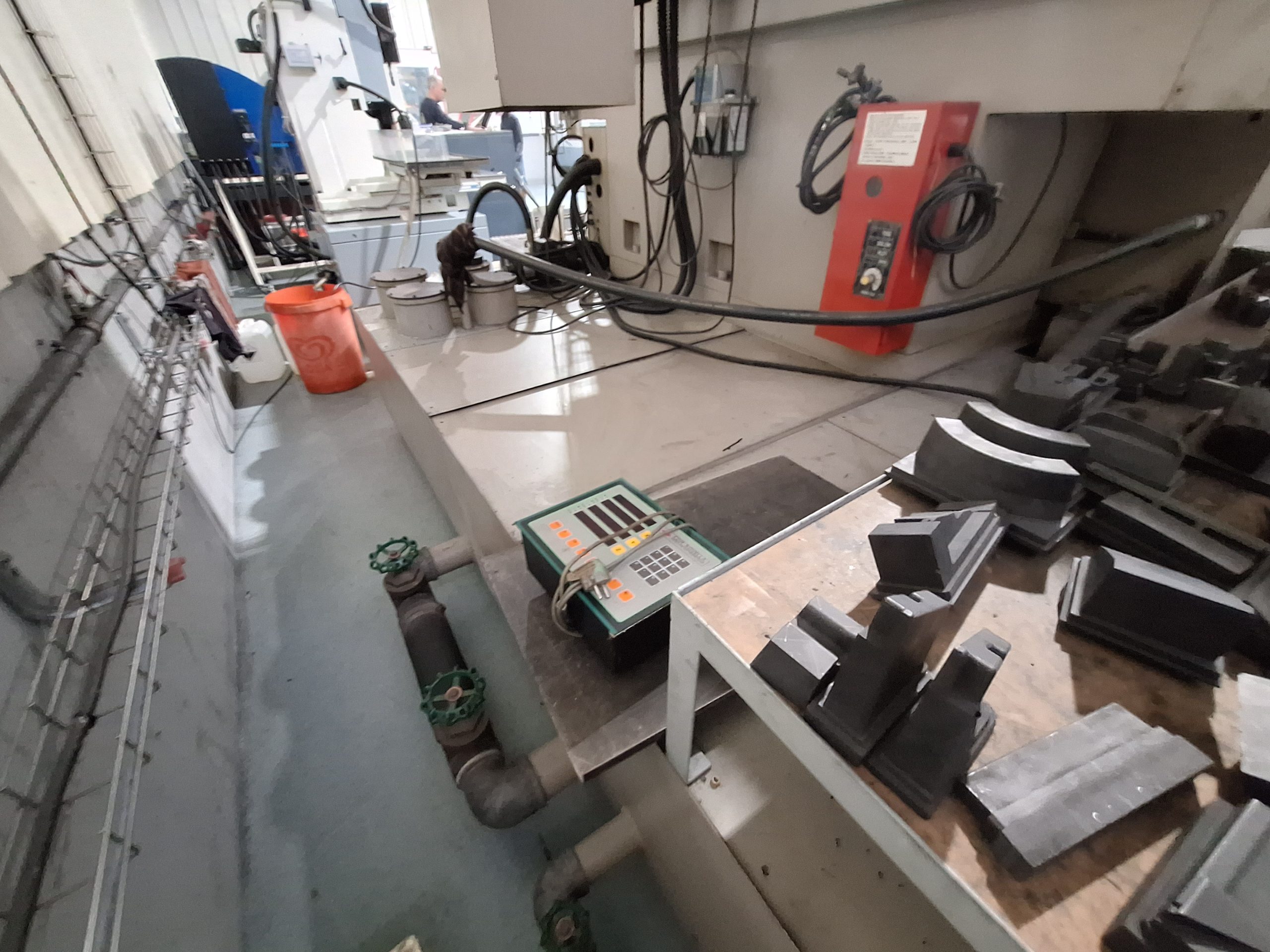 Cleancut EDM 650 CNC Electro Erosão - Image 13