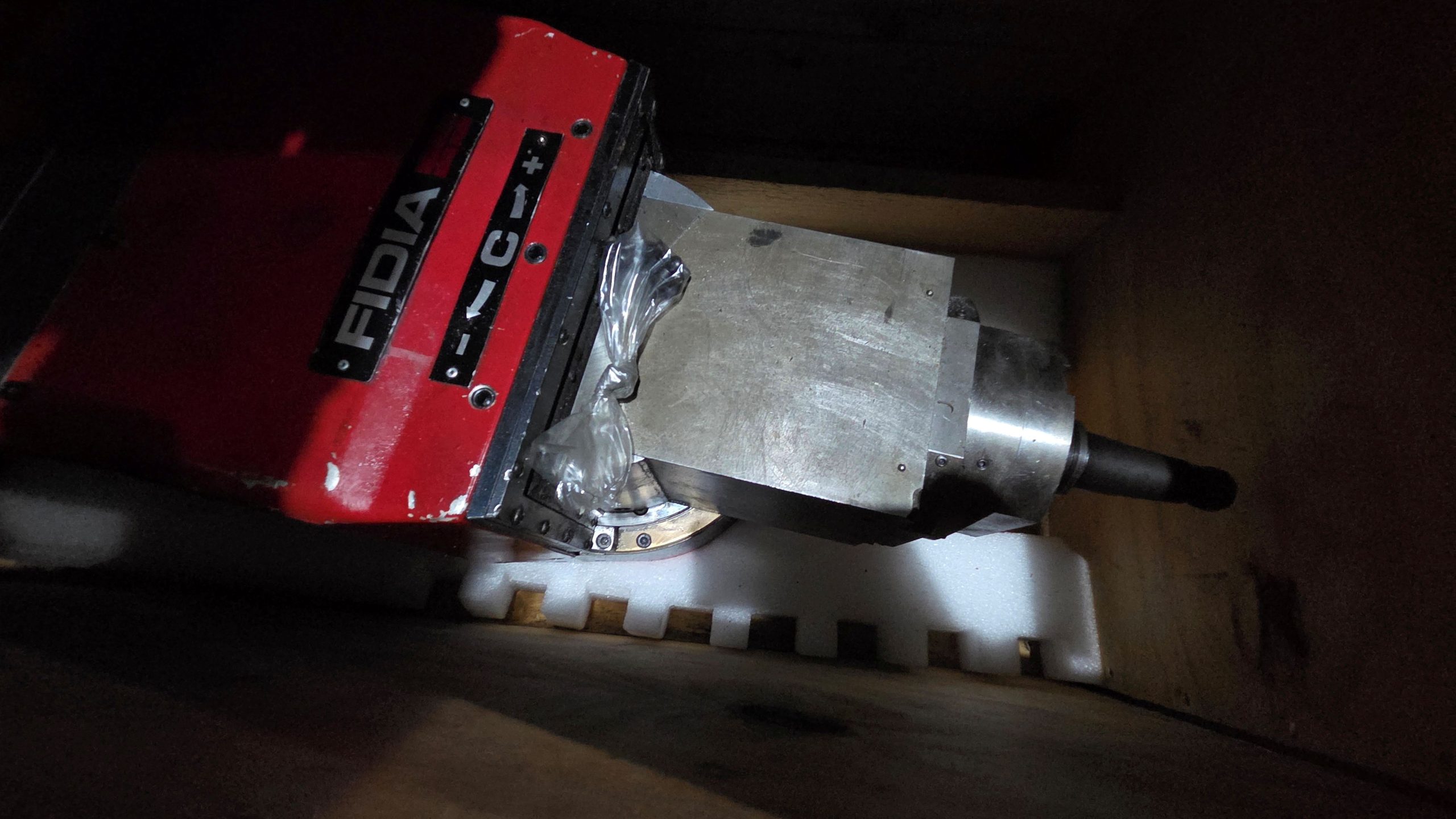 Cabeçote Fidia de alta rotação com eixo C