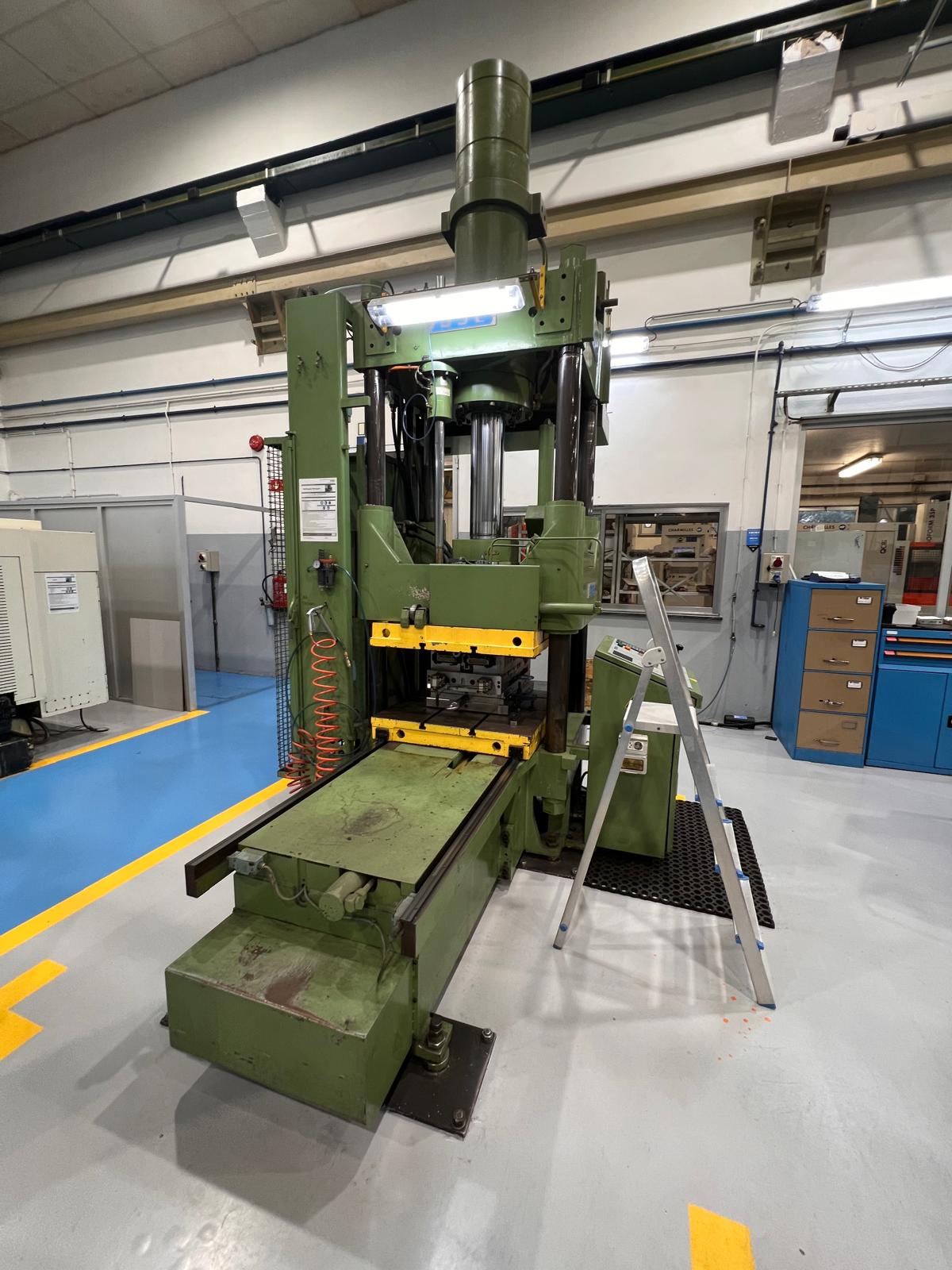 Prensa de ajustar moldes REIS